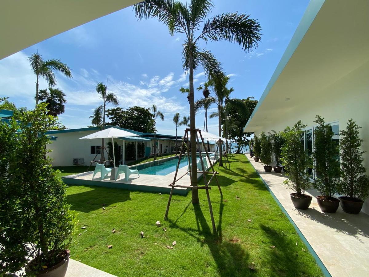 Le Petit Saint Tropez Hotel Khanom Exterior photo