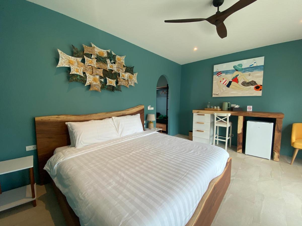 Le Petit Saint Tropez Hotel Khanom Exterior photo