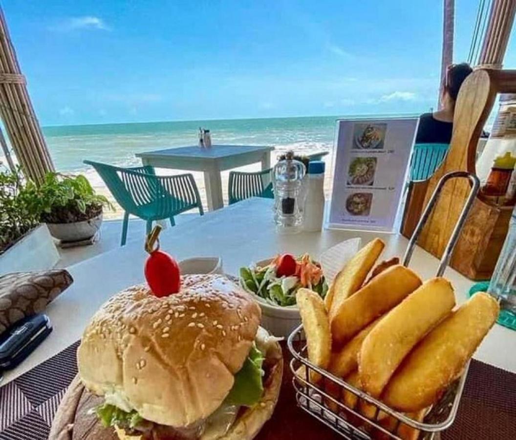 Le Petit Saint Tropez Hotel Khanom Exterior photo